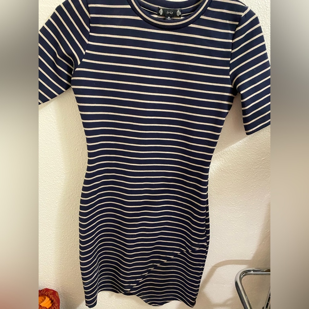 Stretchy fitted stripped dress